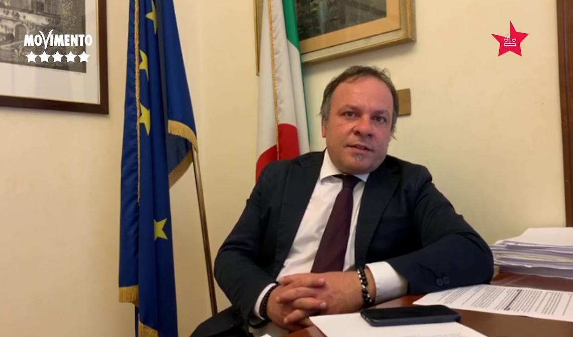 Lomuti rispolvera l'orgoglio del Movimento: «Siamo solo noi a preoccuparci delle persone in difficoltà»