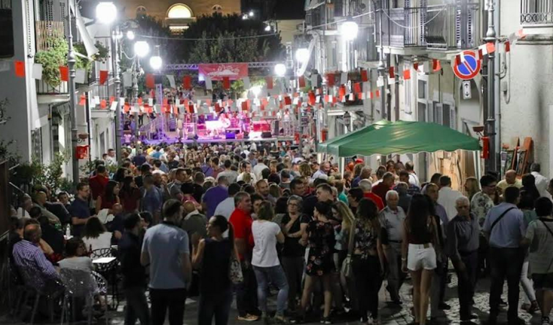 Tutto pronto a Bella per il Lucano's street food and music festival