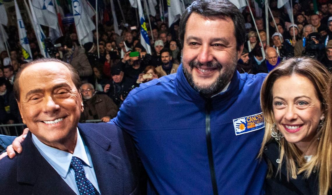 Sondaggio di YouTrend: centrodestra lanciatissimo con 19 punti in più su Letta e soci