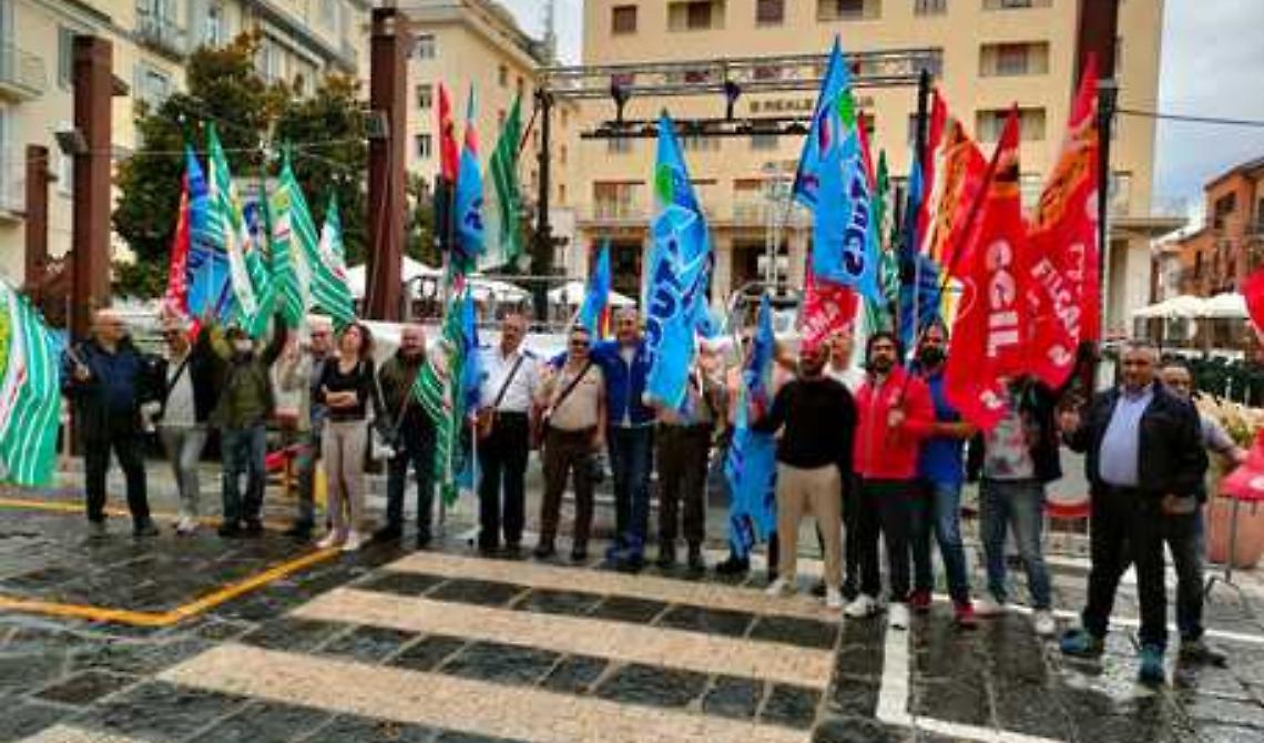 Lavoro, a Potenza sit-in della vigilanza privata per il rinnovo del contratto collettivo di lavoro scaduto da sei anni