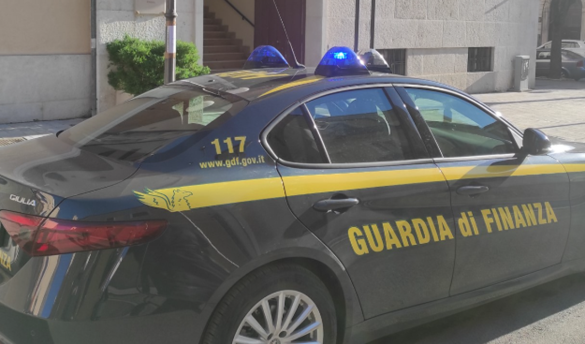 La GdF di Foggia sequestra 25mila prodotti falsi, 40 le persone segnalate