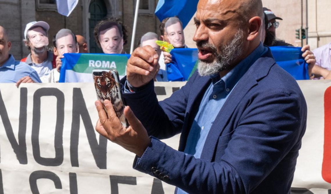 Paragone attacca il governo che sostiene le sanzioni a Mosca: "Stanno preparando i lockdown energetici"