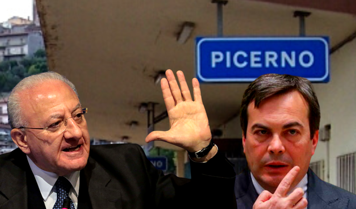 Salvate il soldato Amendola dal fuoco (non tanto) amico di De Luca 