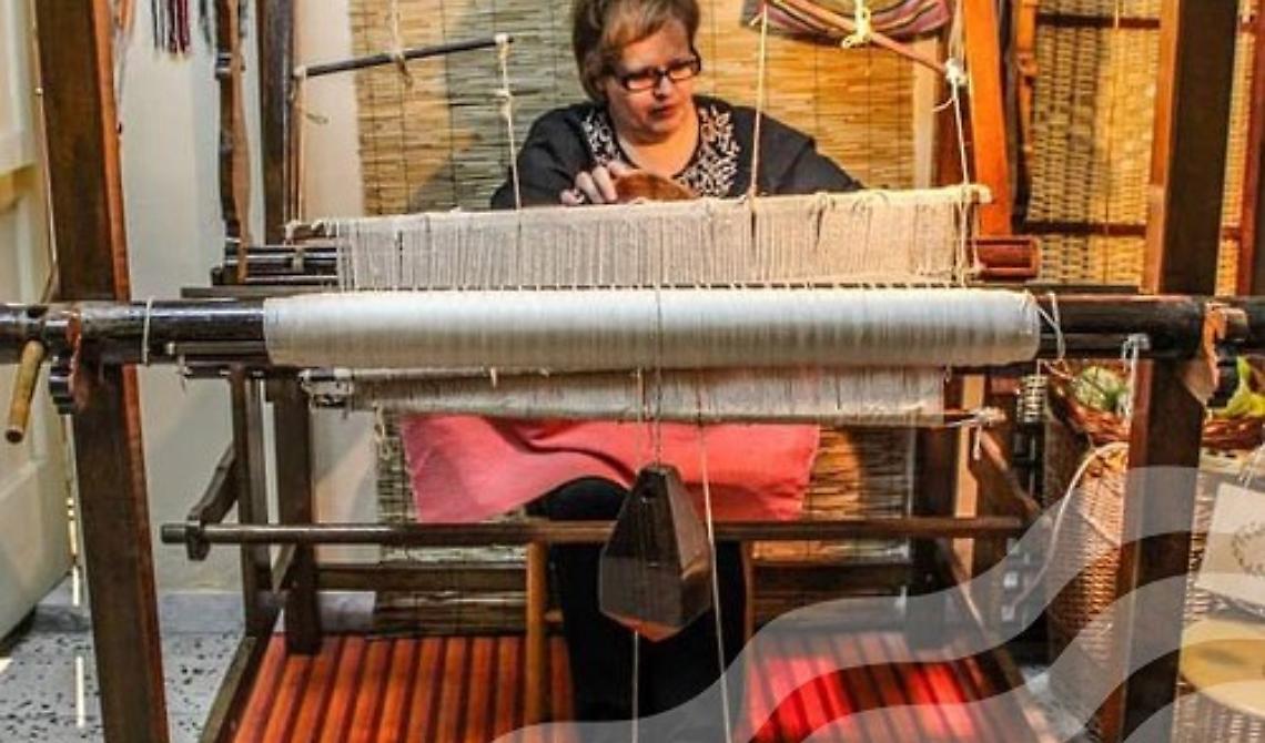 Ad Avigliano l’arte di tessere tramandata da generazioni: la storia di Tonina Salvatore