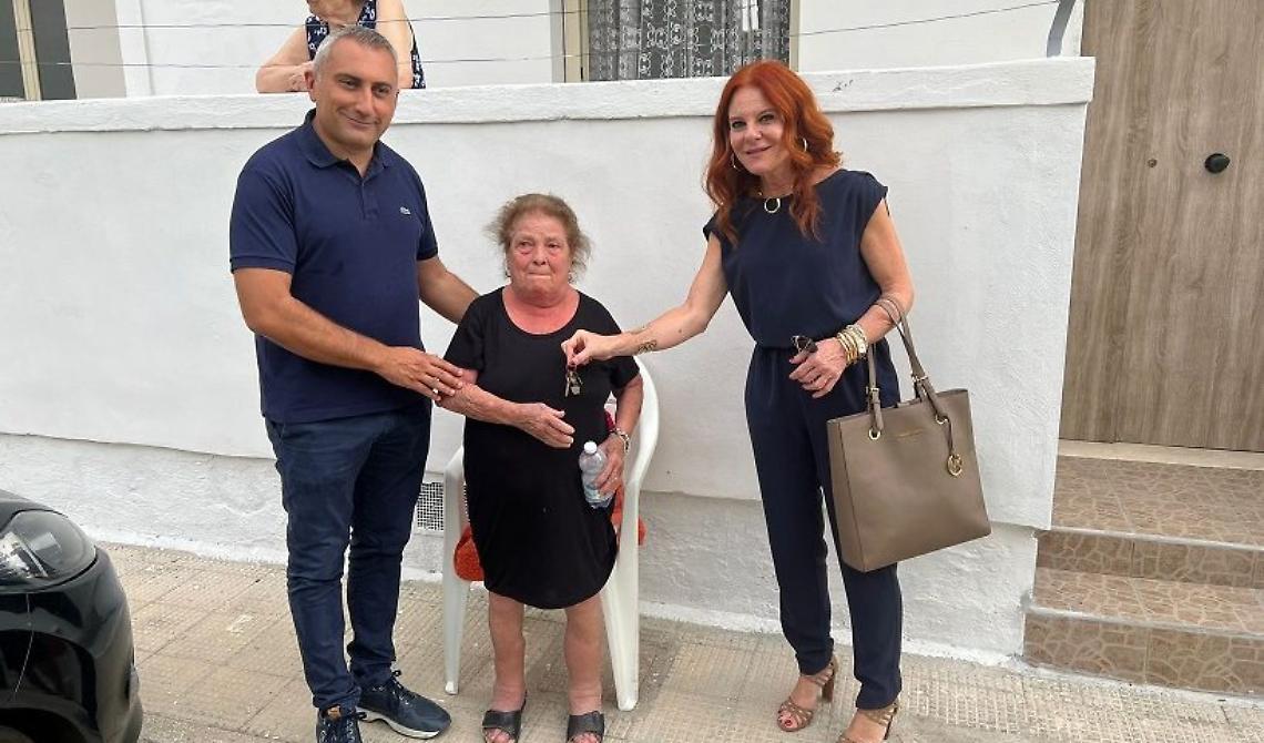 Disagio abitativo: l'Ater di Matera consegna le chiavi di 3 alloggi a Montalbano Jonico