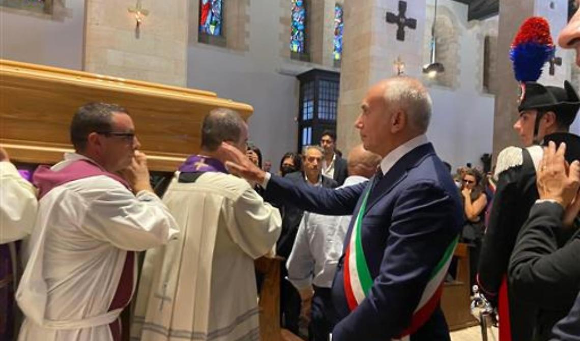 La scomparsa di monsignor Nolè, il sindaco di Cosenza: «Penso a un importante luogo della città da intitolargli»