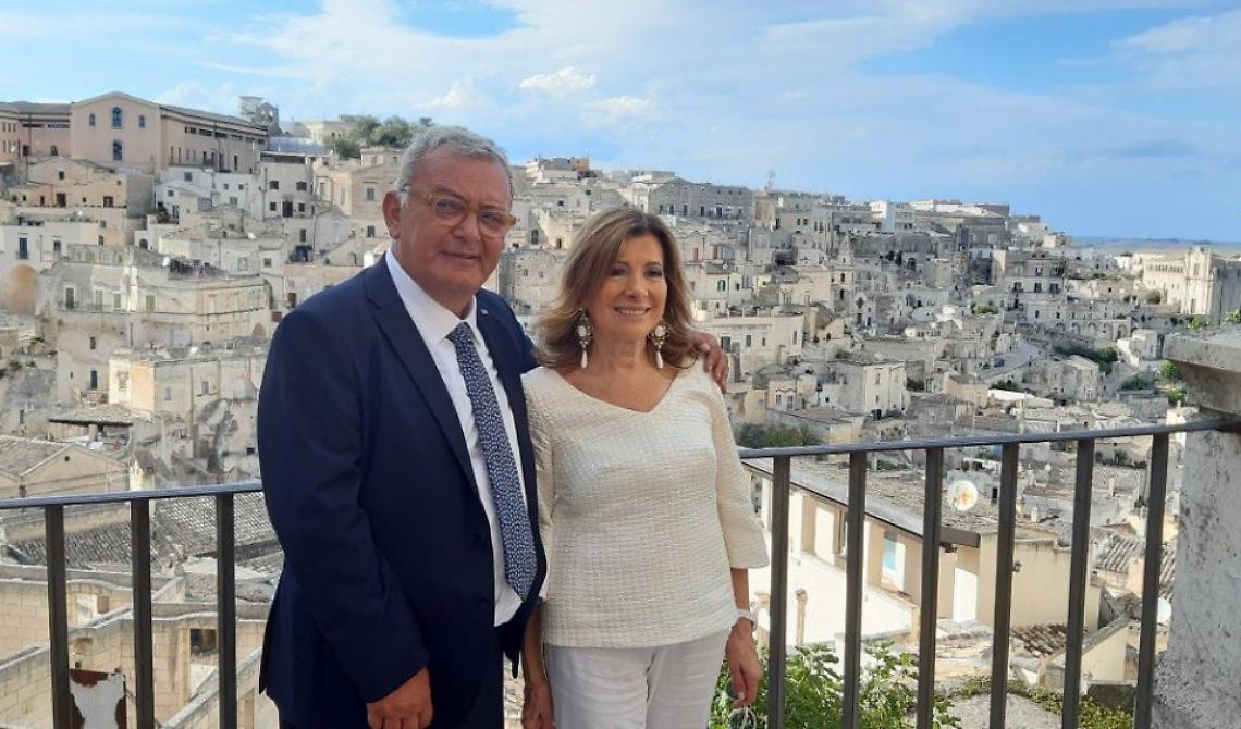 Casino a Matera per chiudere la campagna elettorale: con lui Casellati, Piro, Bardi e Moles