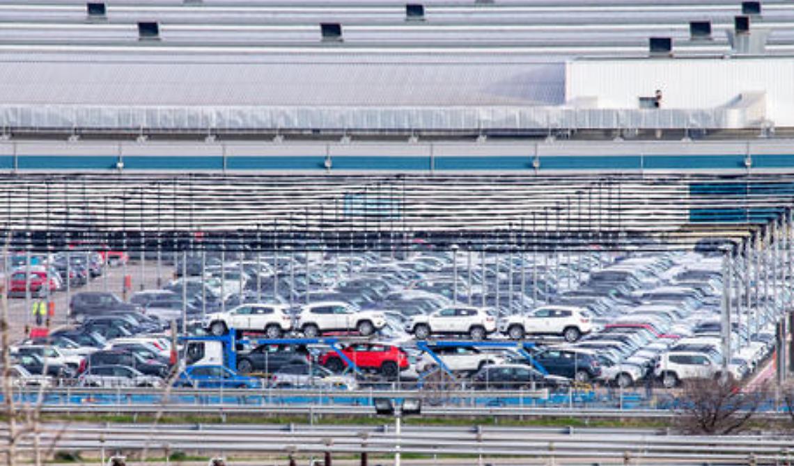 Stellantis, i sindacati presentano le condizioni per il rinnovo del Ccsl: per il 2023 un incremento di 153 euro mensili