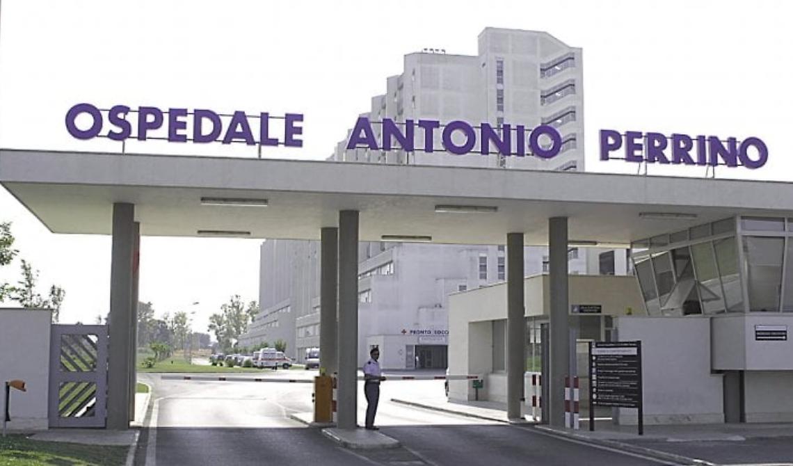 È mistero sulla morte di una ragazzina di 14 anni a Brindisi, positiva al Covid nonostante tre dosi di vaccino