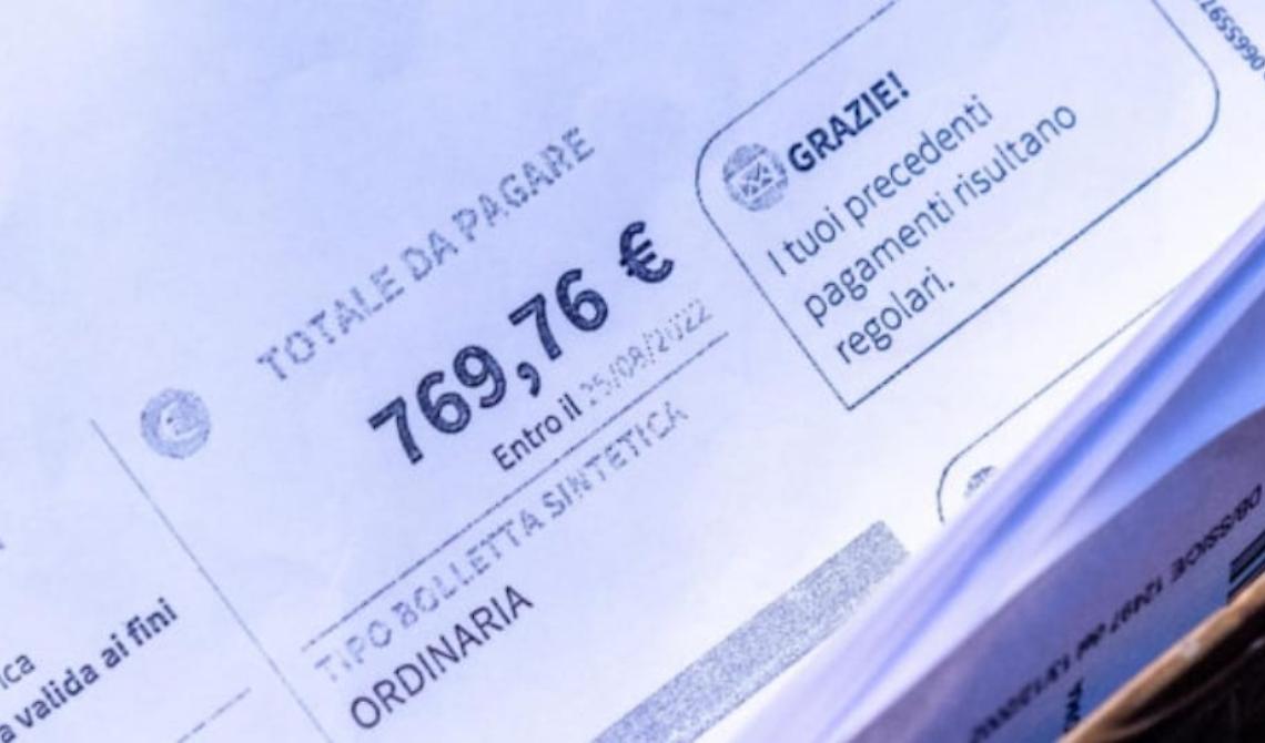 Lo studio di Acri-Ipsos: il tenore di vita delle famiglie italiane è peggiorato del 19 per cento contro il 10 del 2021