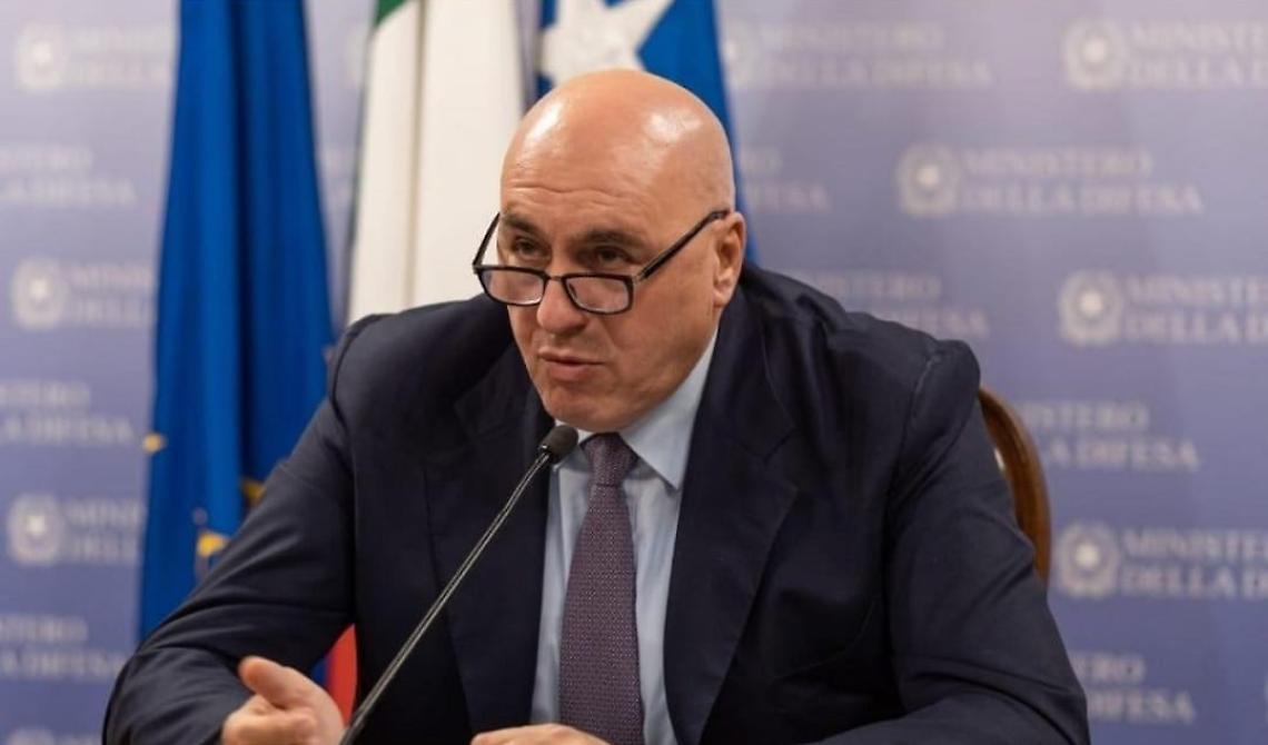 Immigrazione clandestina. Il ministro Crosetto non ha dubbi: "Ong centri sociali galleggianti"