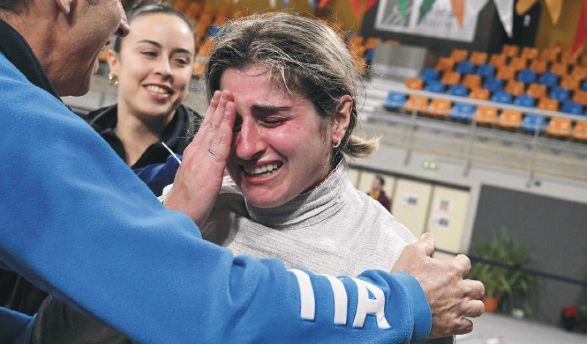 Lacrime d'oro per la foggiana Martina Criscio che trionfa al Grand Prix di sciabola femminile ad Orleans