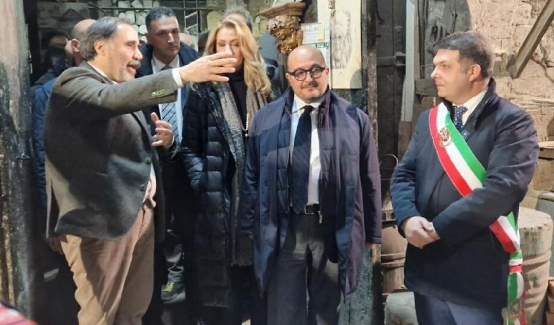 Per il ministro della Culturale Sangiuliano suona la campana dei ricordi nel Molise delle sue origini