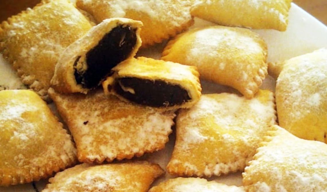 Natale: il panettone batte il pandoro ma trionfano i prodotti locali, dai calzoncelli al pandolce
