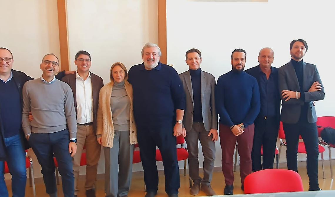 Prove tecniche di arrembaggio al Comune di Foggia: Emiliano parte dalla Provincia