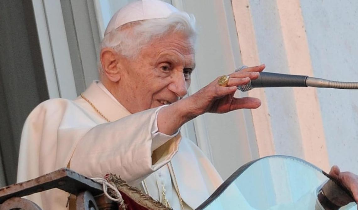 Benedetto XVI, il ministro Casellati: "Ci lascia una preziosa eredità e una vivida testimonianza"