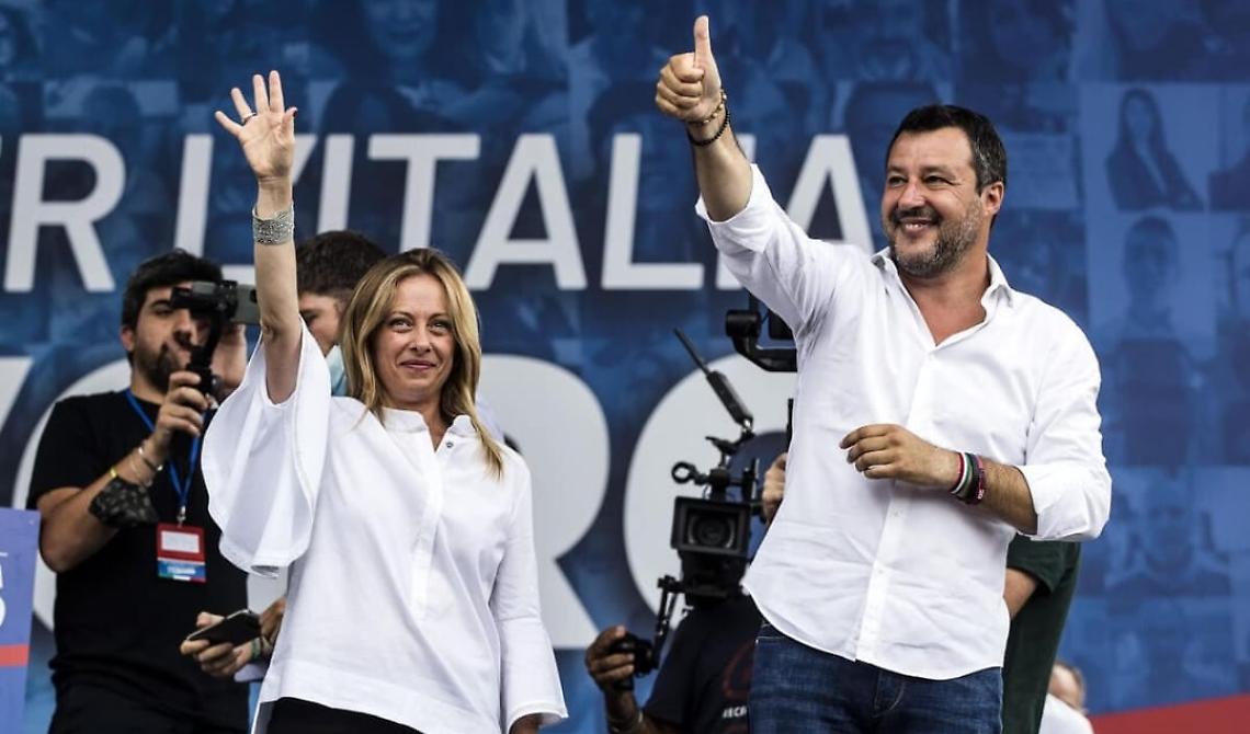 Su immigrazione clandestina e caro benzina Giorgia e Matteo peggio di Mario