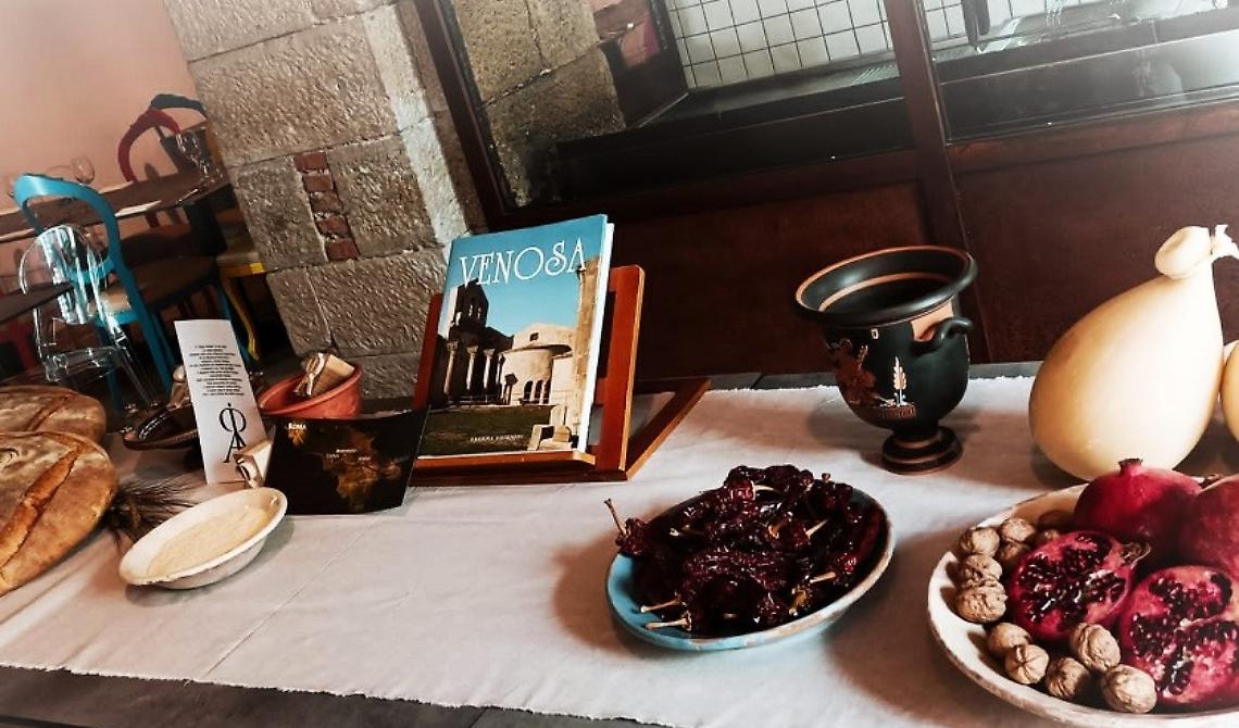 L'emittente nipponica 'Bs Nhv' celebra Venosa con un documentario sull’Appia Antica