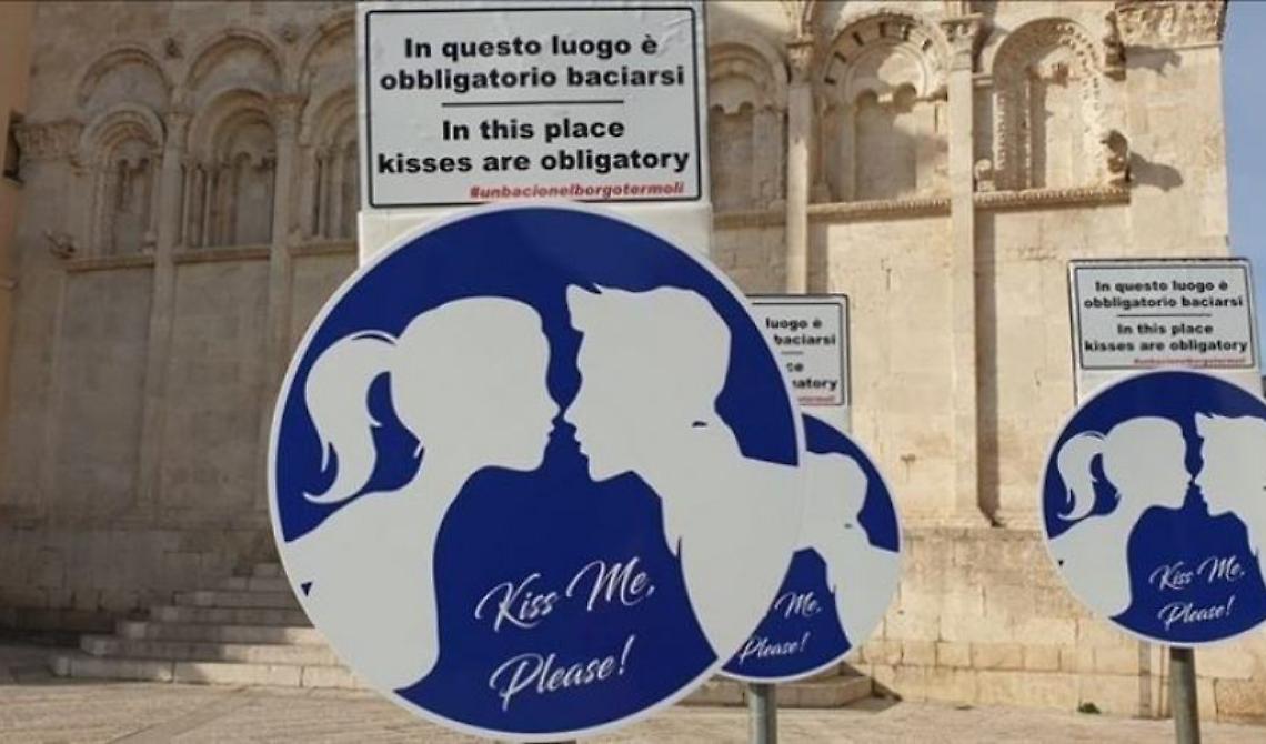 Così, per San Valentino, Termoli diventa il "Borgo degli innamorati" dove è obbligatorio baciarsi