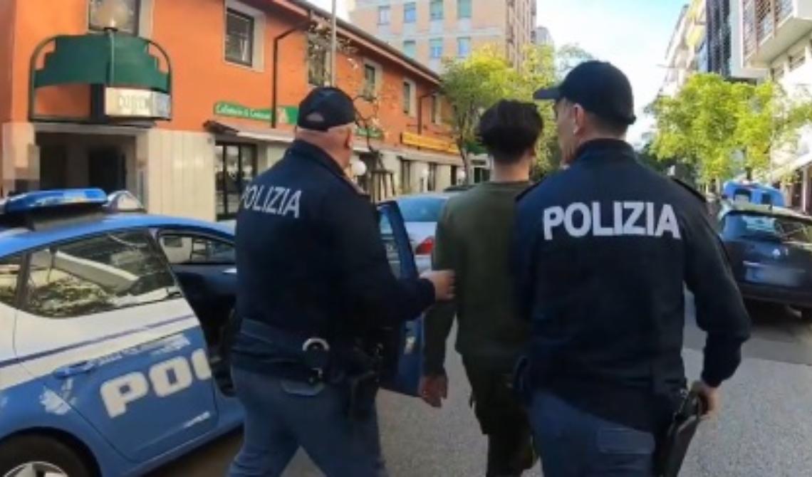 Tentano di rapinare un notaio di Lavello: arrestati due malviventi di Bari e due di Andria, tra cui una donna