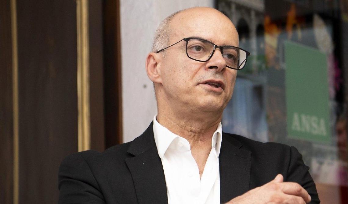 Toma non schioda dalla poltrona, fino all'ultimo soldo: il Molise è l'ultima regione che va al voto