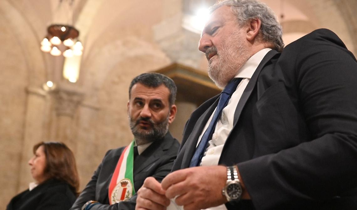 E' scontro sui rifiuti tra Emiliano e Decaro che contesta l'impianto della NewO finanziata dalla Regione con 10milioni di euro