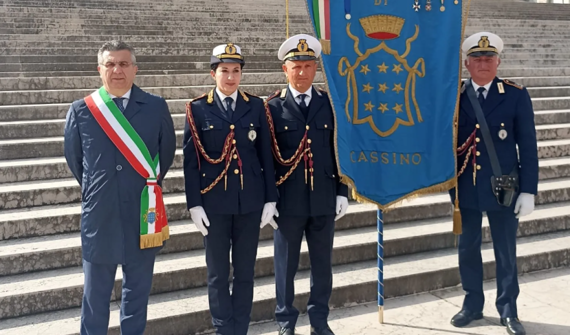 Il gonfalone di Cassino issato all'Altare della Patria anche per Foggia, in onore ai Comuni medaglia d'oro al valor militare dilaniati dai bombardamenti 