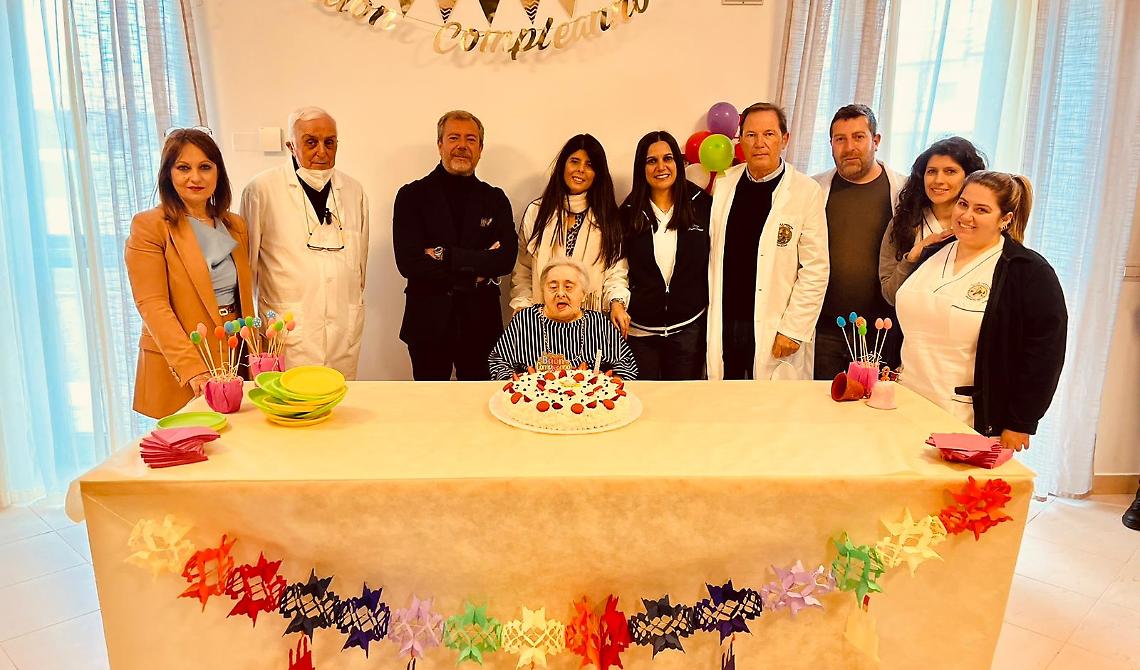 I Padri Trinitari di Venosa e Bernalda festeggiano la dolce Adelina: la persona più longeva in Italia con sindrome di down