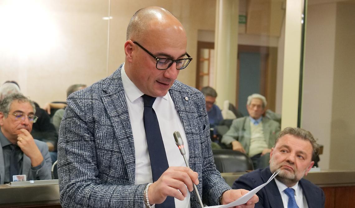 Urso firma il decreto per riconoscere l'area di crisi complessa per Melfi, Coviello (FdI): «Stanziati subito 20 milioni, dal governo Meloni azioni concrete»