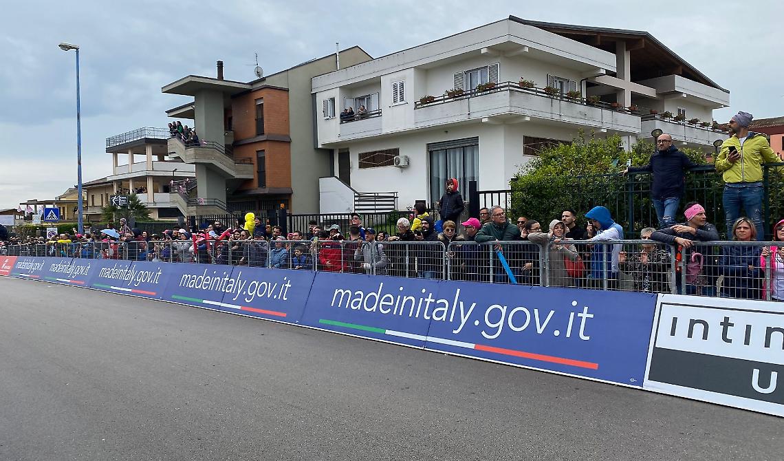Michael Matthews si è aggiudicato la terza tappa del Giro d'Italia, la Vasto-Melfi di 216 km