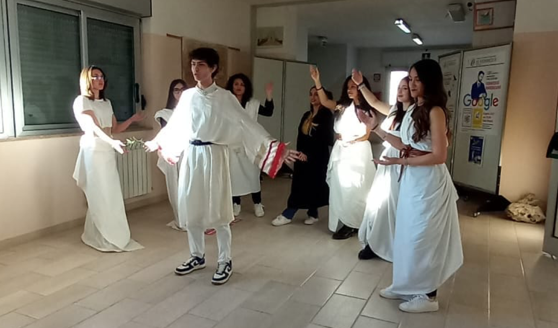Come nani sulle spalle di giganti… La Notte Nazionale del Liceo classico ad Apricena