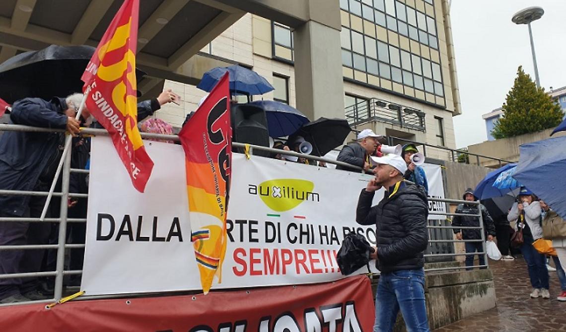 Assistenza Domiciliare Integrata della Basilicata, Auxilium: “Bardi e Fanelli più attenti agli appalti che alle leggi”