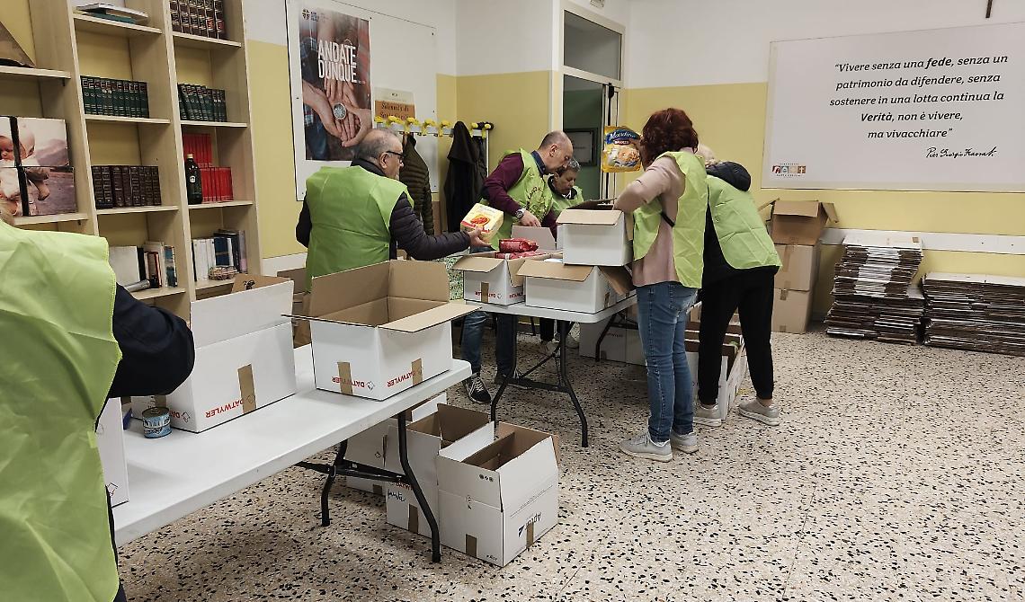 Caritas Diocesana, successo per l'iniziativa "Un sacco di Solidarietà": ecco la straordinaria risposta del rione Poggio Tre Galli di Potenza 