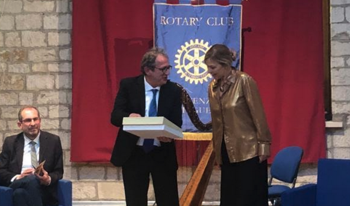 Potenza, Luciana De Donno è la lady arpa premiata dal Rotary club Torre Guevara 