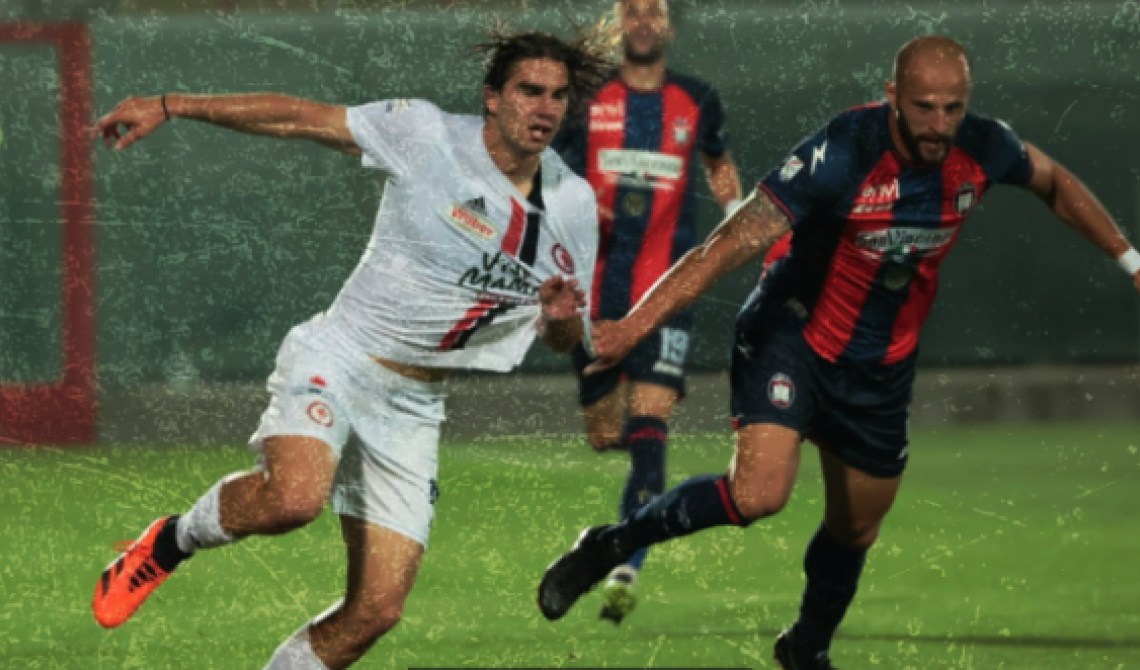 Il Foggia passa a Crotone, il Pescara batte la Virtus Entella: la sfida semifinale i rossoneri se la giocano con Zeman