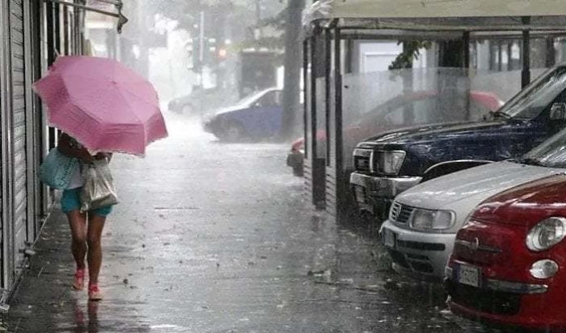 Torna il maltempo, prima del grande caldo: piogge forti su Abruzzo, Molise e Puglia, poi il ciclone africano con 38° all'ombra