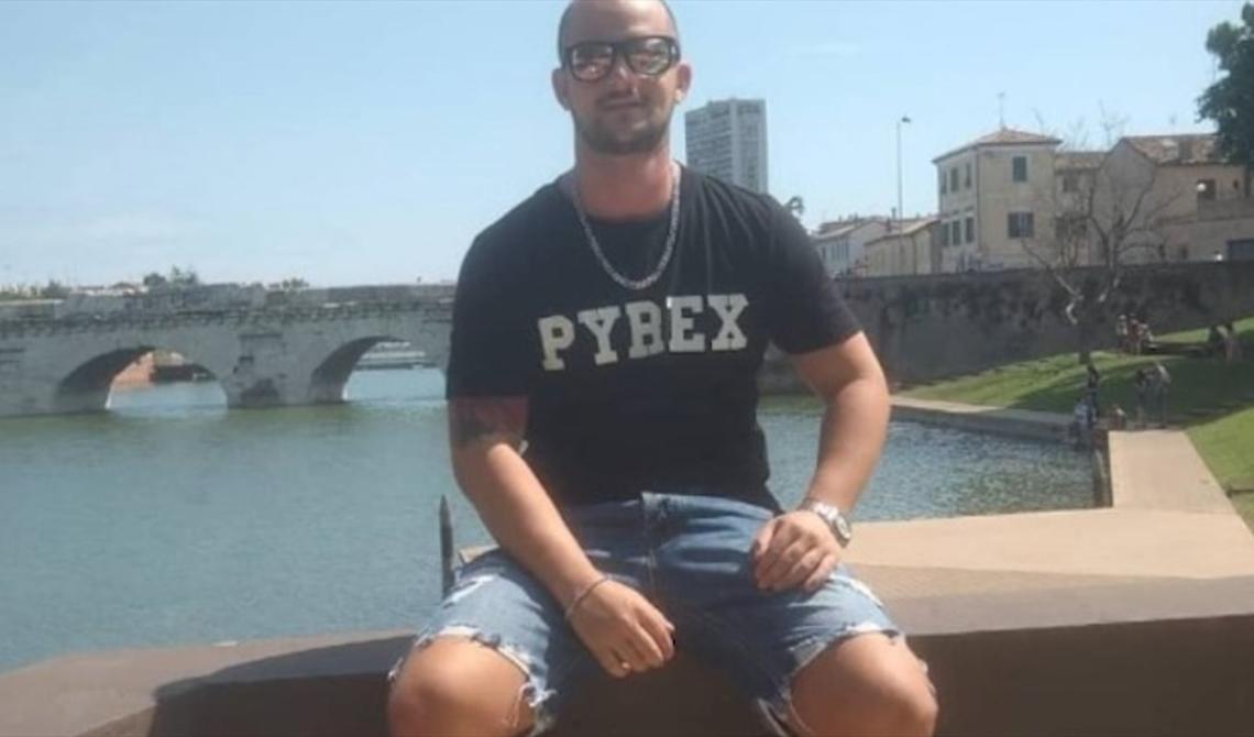 Morto il giovane vigile del fuoco di Foggia rimasto coinvolto in una lite con un buttafuori di Miramare