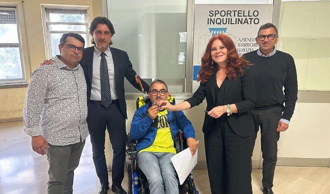 Mitigare la necessità abitativa: l’Ater di Matera ha consegnato le chiavi di 5 alloggi 