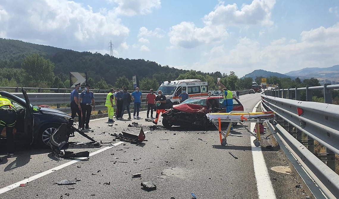 Ennesimo incidente stradale sulla "Potenza - Melfi": un morto e due feriti