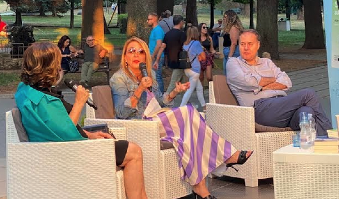 A Melfi il racconto di Isa Grassano davanti a un folto pubblico