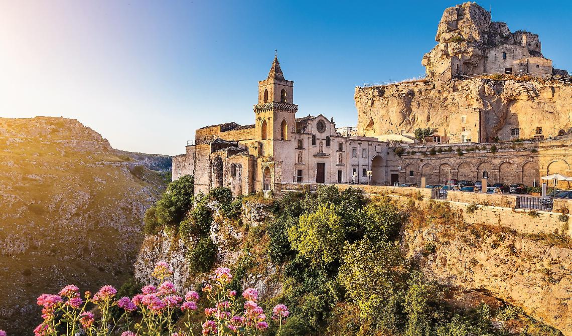Dalla Basilicata alla Puglia, si diffonde l'esperienza di chi sceglie i piccoli borghi per lavorare lontano dalle città