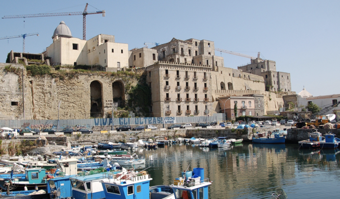 Viaggio lungo le coste della Campania e della Grande Lucania e del loro sogno del mare d'inverno. Ultima tappa: Pozzuoli
