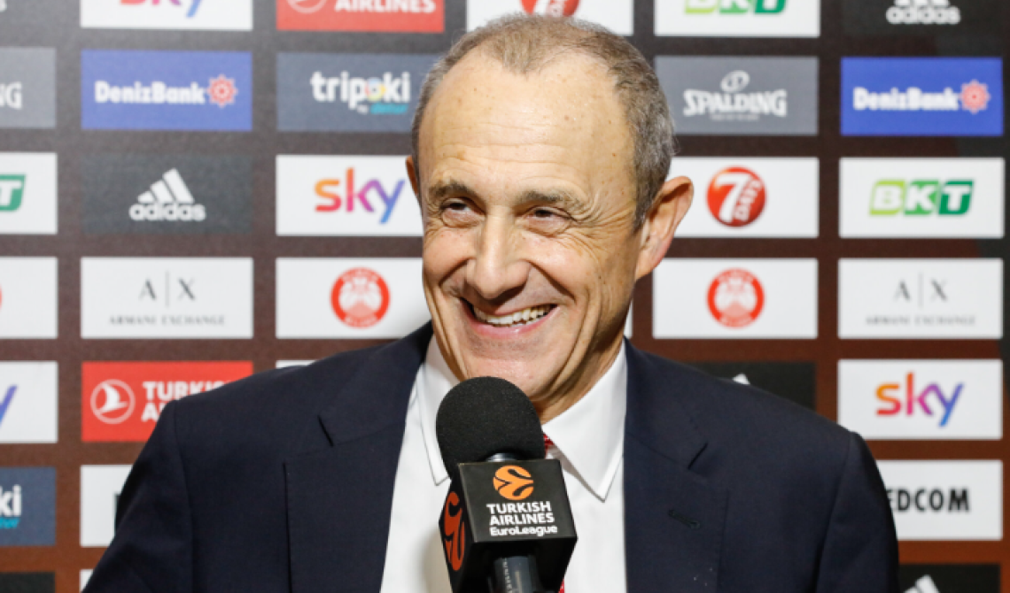 Il coach dell'EA7 Emporio Armani Milano, Ettore Messina, si aggiudica il premio 'Nico Messina'