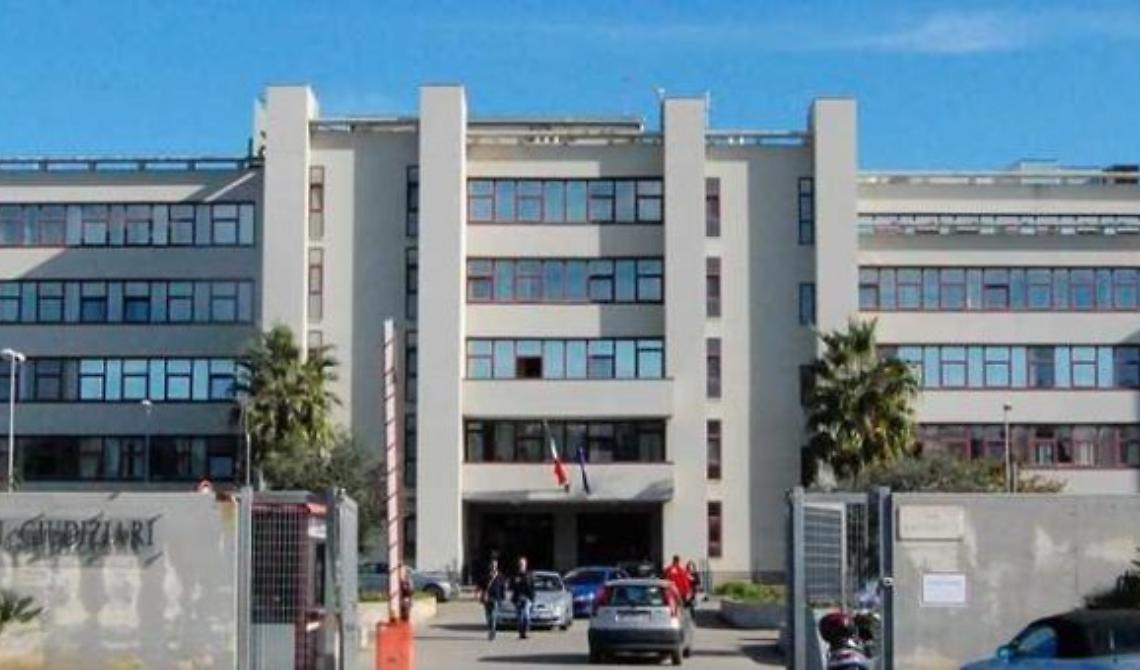 Tangenti alla Regione Puglia, ai domiciliari l'imprenditore di Lucera e la figlia che erano finiti in carcere