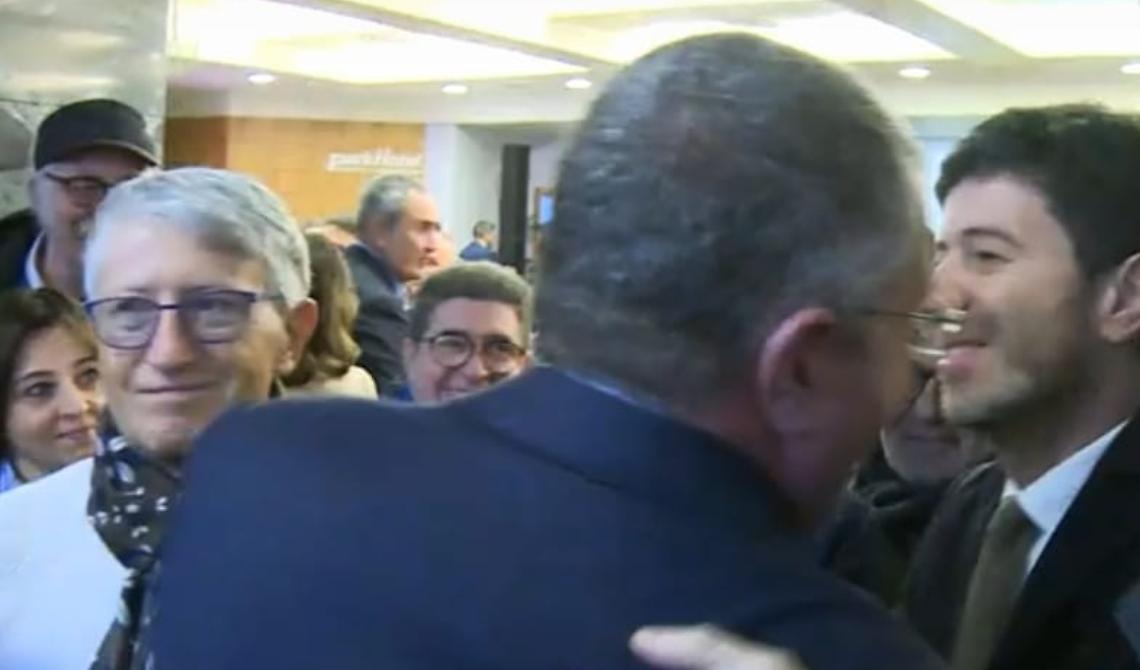 Basilicata 2024 Chiorazzo si presenta, l'abbraccio con Speranza: "Sono un civico"