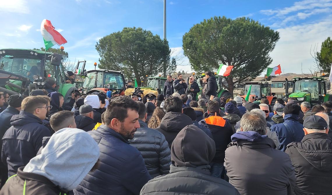 Bella, amministrazione solidale con gli agricoltori