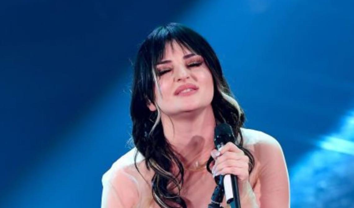 Arisa incorona Angelina Mango: "A Sanremo una degna erede che ha respirato la mia stessa aria"