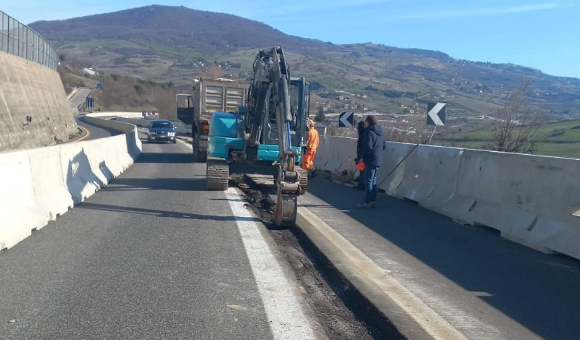 Controlli sui cantieri del raccordo Sicignano-Potenza: 2 imprese non in regola