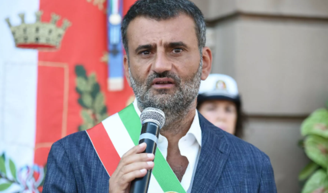 A Pisa muore l'Europa di Ventotene, Decaro: «I manganelli non sono mai la soluzione»