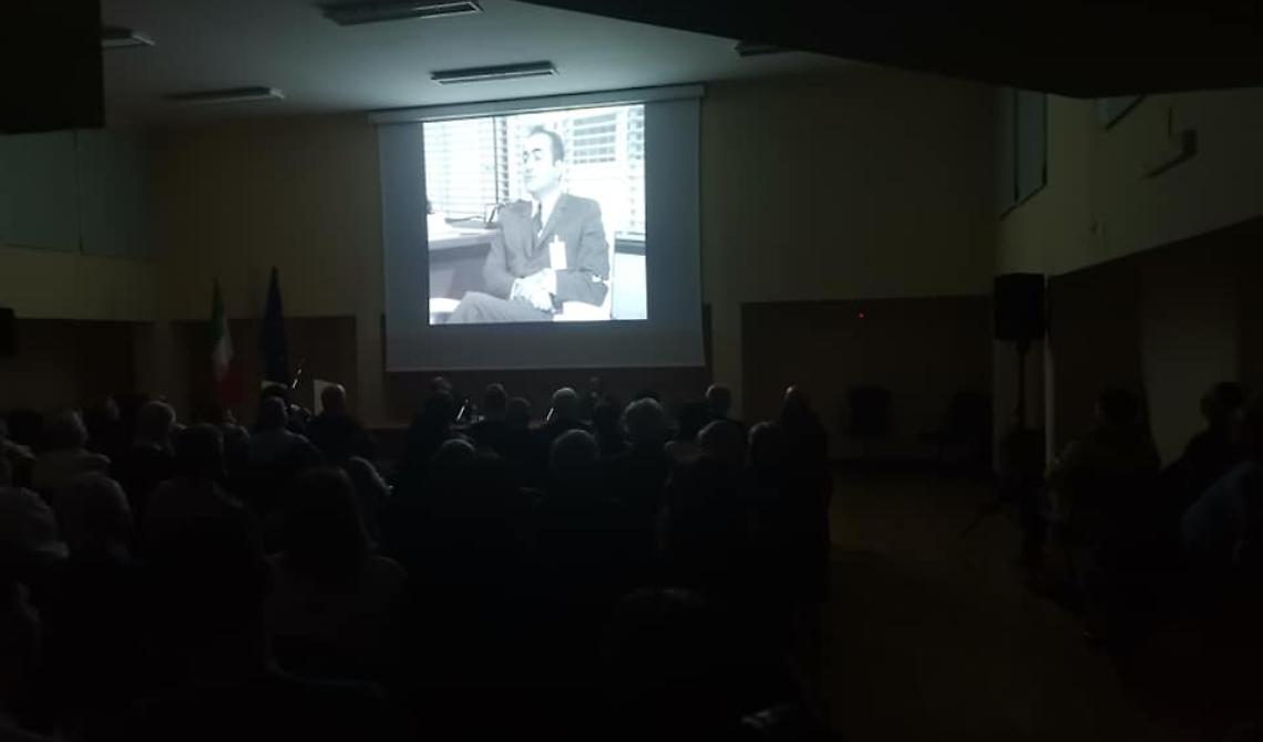 A Melfi un pubblico numeroso per la presentazione del libro “ Dalla terra alla luna” di Renato Cantore